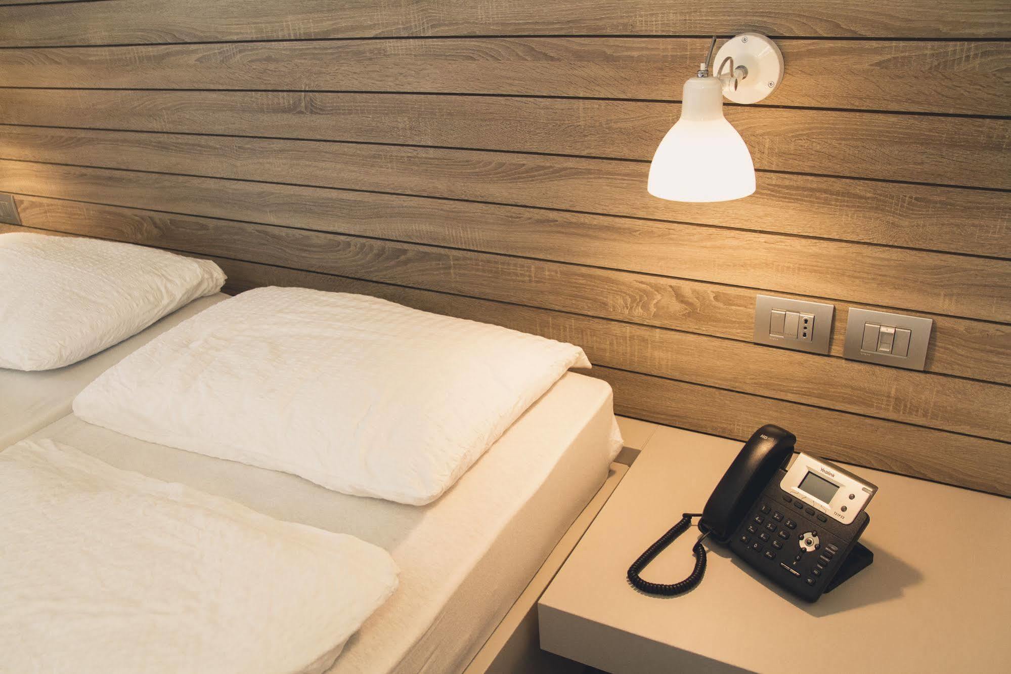 B612 Hotel 3*